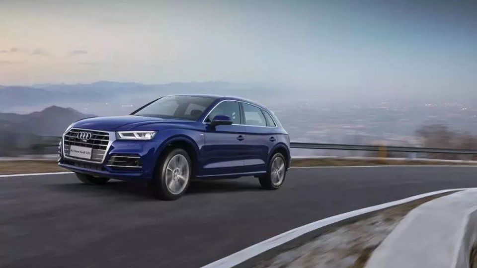 2018年初秋，“琉璃蓝色”必火!