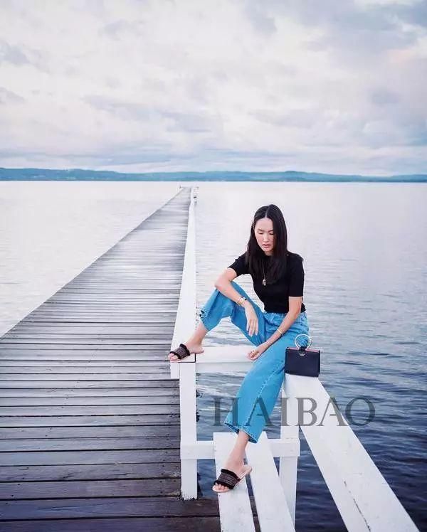 小个子夏日穿搭特辑!身高不足160cm的她们，怎么穿才能显高又时髦