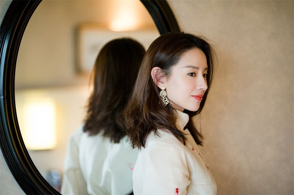 董洁:成熟、时尚、优雅