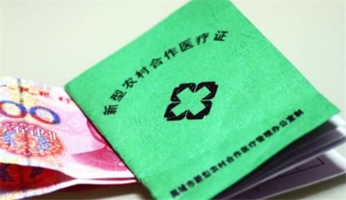  农民|在农村里，为何有的家庭越过越穷，这是咋回事？农民说出3