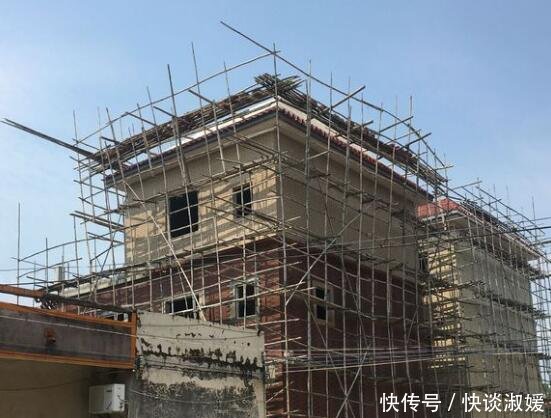 广东小伙子砸36万自建两层半小别墅, 完工后却还是全村最穷的一户