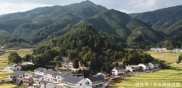  农民|农村新的变化，合村并镇要来了专家农民或将面临3个难题