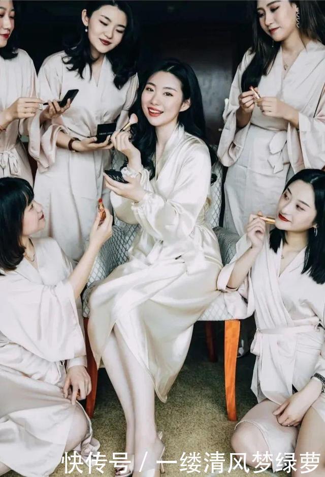  #太美#Oh my god！这些新娘婚礼晨袍也太美了吧