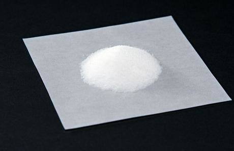 牙膏跟它放一起，睡前熬水洗脸，半月皮肤水嫩光滑，脸上斑点消失