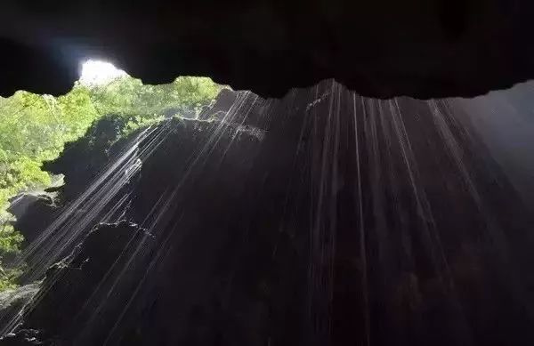 中国境内居然隐藏了一个旷世仙境，连外国人都被折服