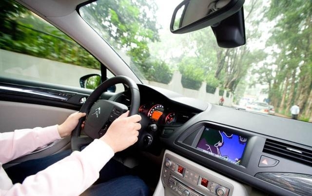 怎么判断一个人开车技术的高低？老司机：有这五个细节就是高手！