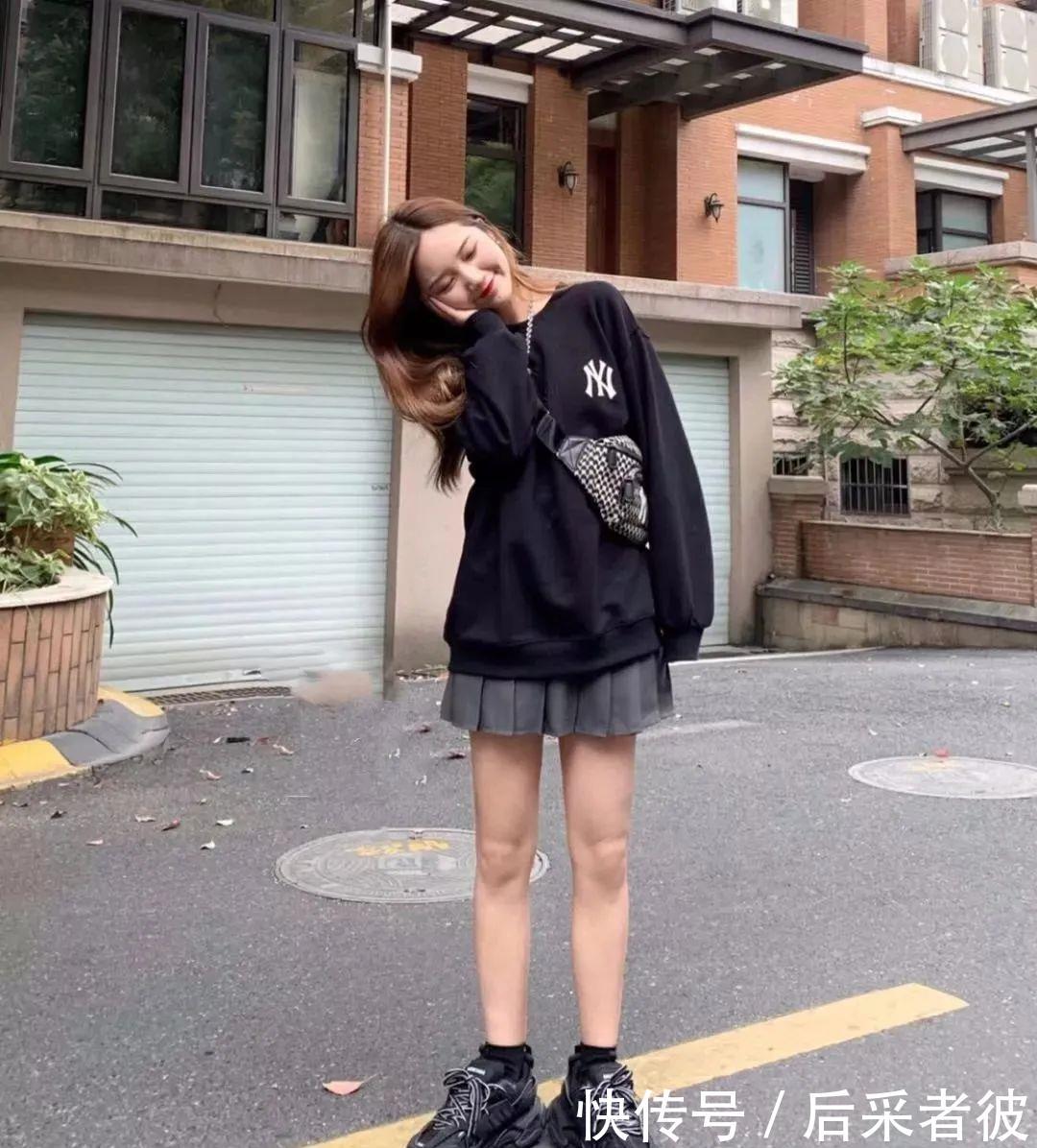 「春天」春天怎么穿卫衣才时髦?不如跟着这些街拍潮人学搭配!