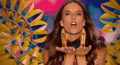 奚梦瑶免试维秘让人意外?可看了她的这些时尚LOOK只有大写的服!