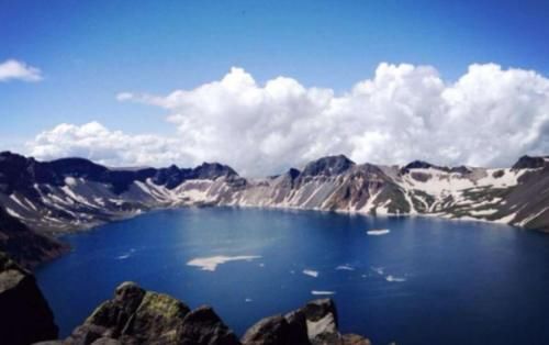 长白山到底有什么秘密，日本每年都对长白山进行勘测？这才是真实