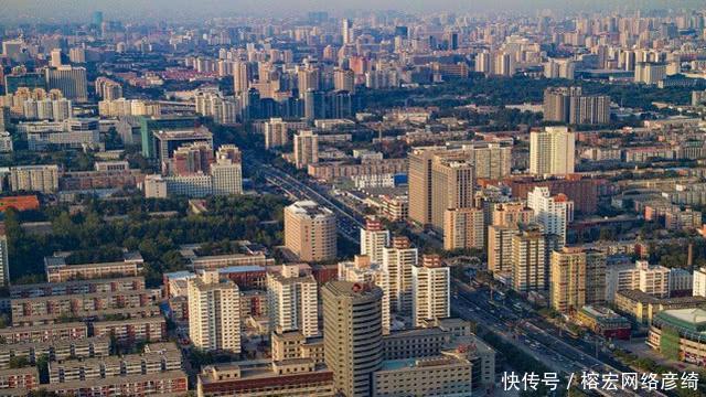 中国最大的城市，根本不是重庆 上海，相当于1.5个深圳