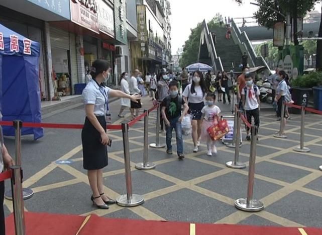 老师：直击萍乡小学返校首日！家长的反应太太太真实了......