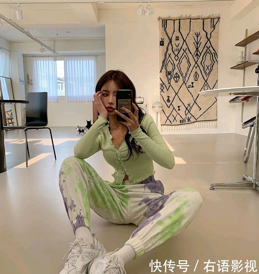 「巨显」扔掉你的阔腿裤!这3条裤子巨显腿长!