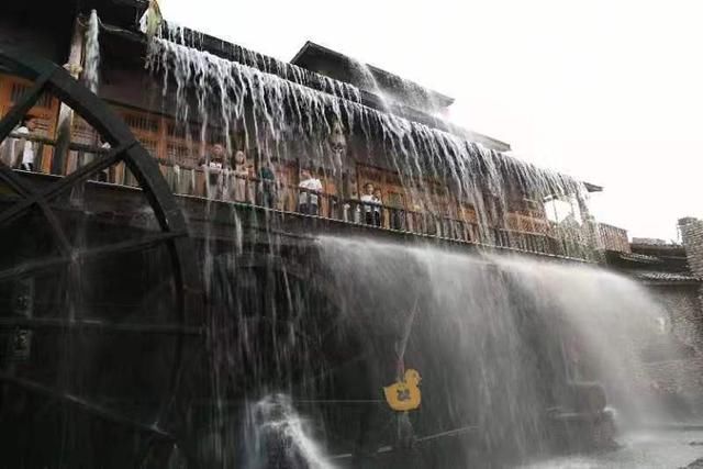 在北京大兴过火把节 体验“南果北种”