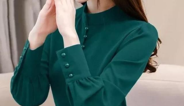  【穿在身上以后】今日的穿搭,超级喜欢这款外套,天气越来越暖和了