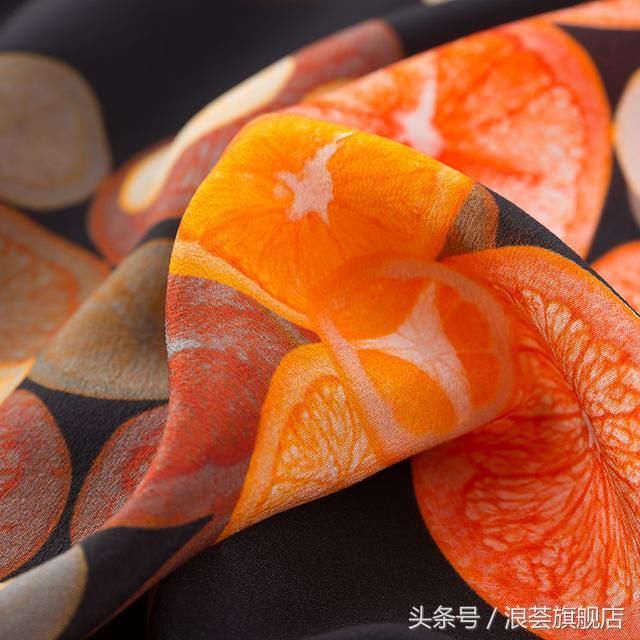 现在的女人真会打扮，俗气学上海女人这么穿，男人看了都目不转睛