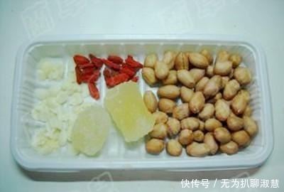  『银耳羹』它和银耳是黄金搭档，时常来一碗，皮肤白嫩，10张面膜也不如它