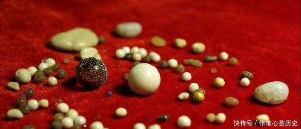  佛教@佛教高僧圆寂火化后，留下的舍利子，到底是什么，真的是圣