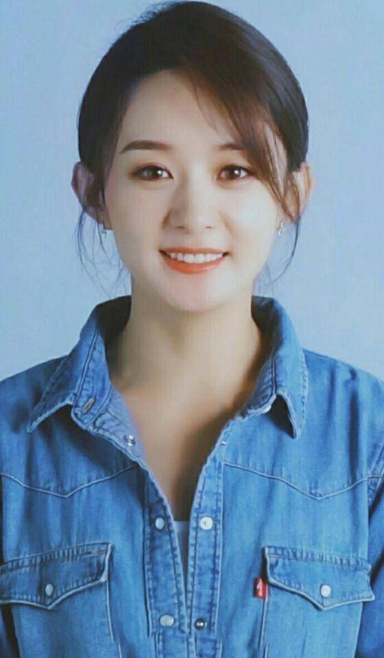 有一种短发叫赵丽颖的短发，看似普通，网友：可你驾驭不了