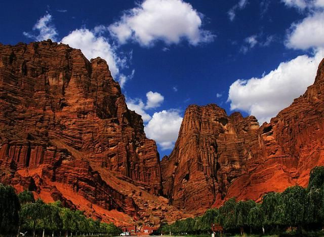 最美自驾路线独库公路，美景胜过川藏线，被誉为中国最美公路