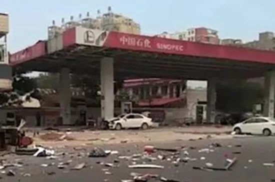 朋友圈疯传“一顾客扫码引爆加油站4人死亡”,真相来了!