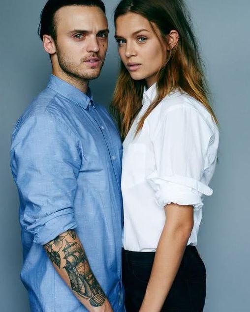 丹麦超模为维密带货，蕾丝上衣勾勒完美曲线，大长腿无需修图