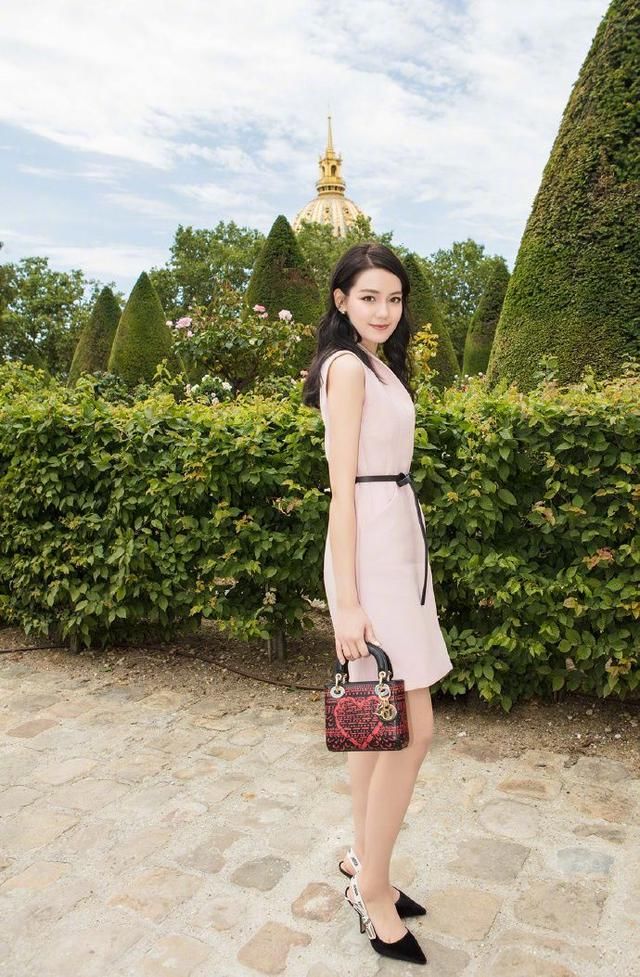 Baby眼光真棒，旗下艺人李诗颖被赞：第一眼昆凌！