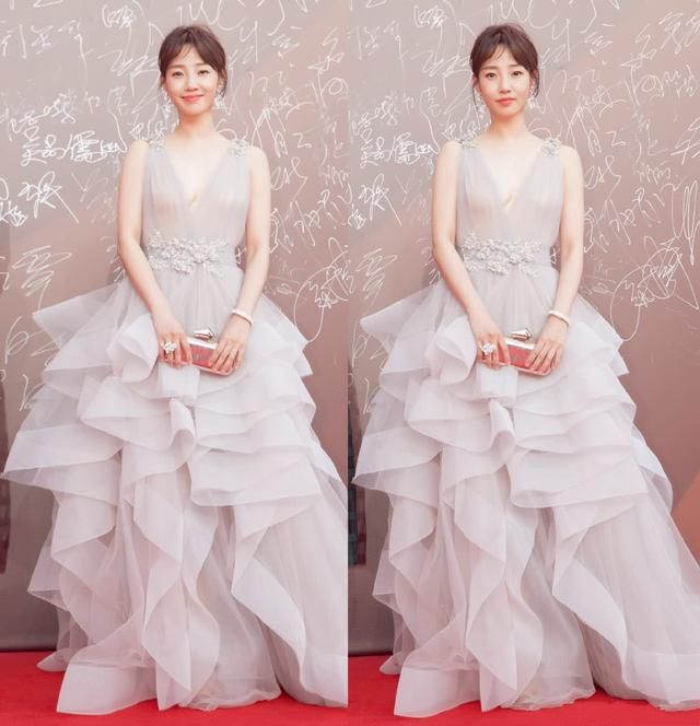 白百何穿轻透视薄纱裙现身,好身材藏不住,网友:好想娶回家!