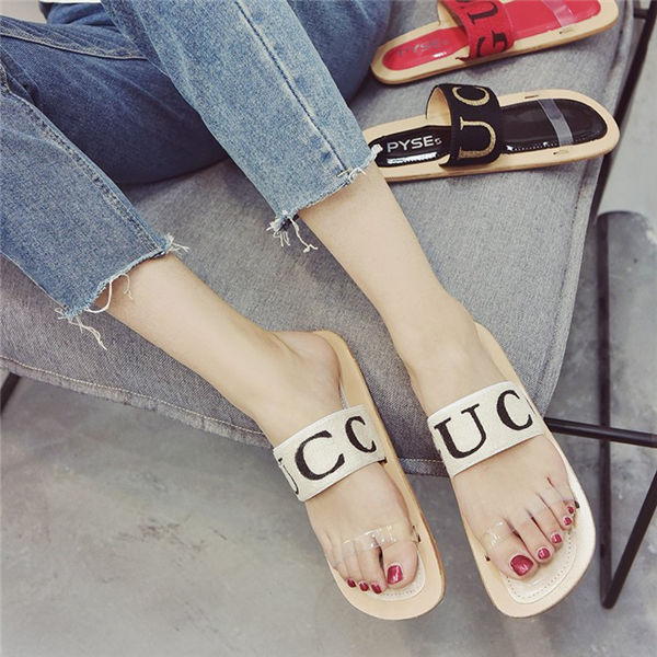 难以置信!竟然有这么个性的凉鞋，舒适又迷人，真是小巧玲珑