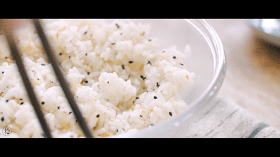  [食指大动]孩子不爱吃米饭？试试这样做，做出来的口感让人食指大动~