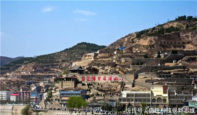 中国真正的“一线城市”，宽不足300米，削平33座山头打造一座新