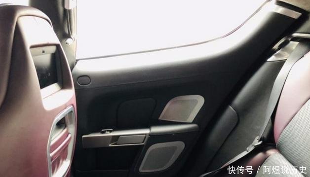  阿斯顿：花400万落地一辆冷门轿跑车主开它去接客户，客户说出了真心话