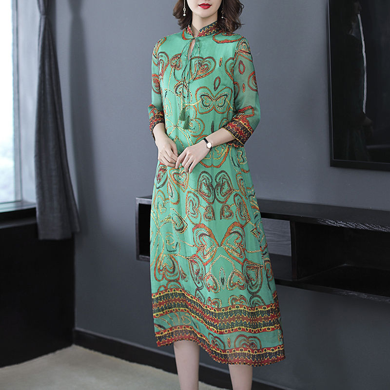 新发现一种裙:“欧货裙”,比旗袍高雅,比真丝高贵,时髦超嫩美