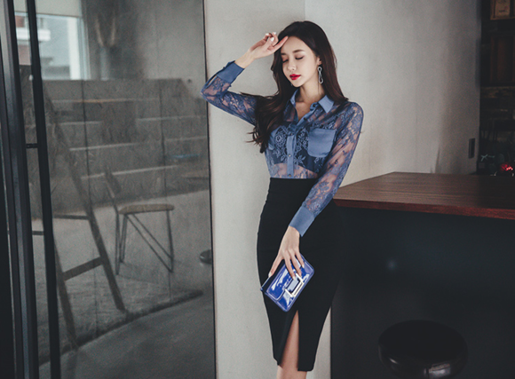 女神孙允珠，萤火藏花碧波海石花透明衬衫