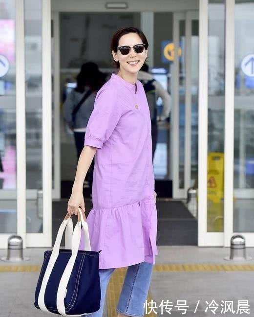 「神秘而」牛油果绿失宠了?今年流行“红提+蓝莓”,高端大气高級,还好显白