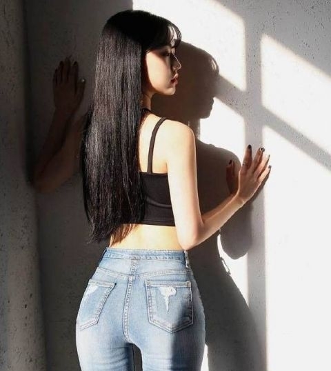 # 轻松#轻松穿出修长的身材！，都市韵味的牛仔裤美女
