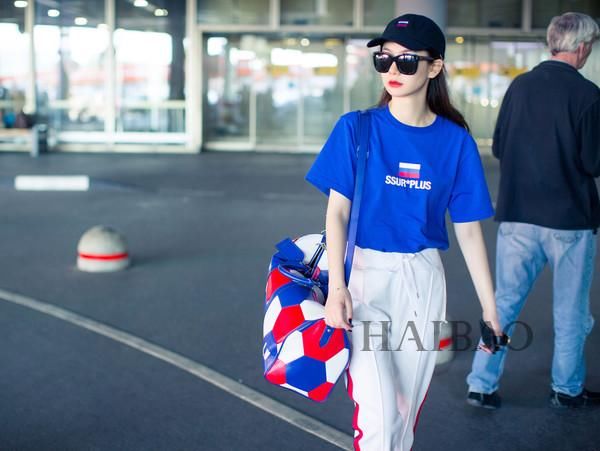 戚薇又来刷三观，私服穿搭可攻可仙的她变身成时髦精？