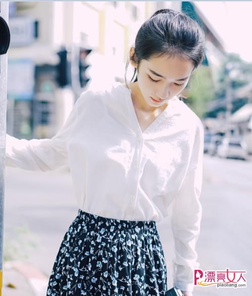  「撩人」【尚】女人都是白衬衫控，秋天想入非非的小撩人穿法！