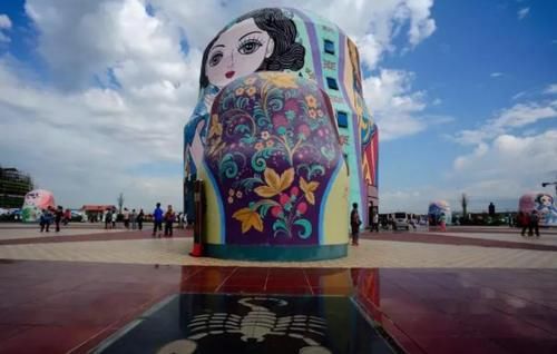 中国有座让人产生错觉的城市，外国人像回家，国人到这却像出国