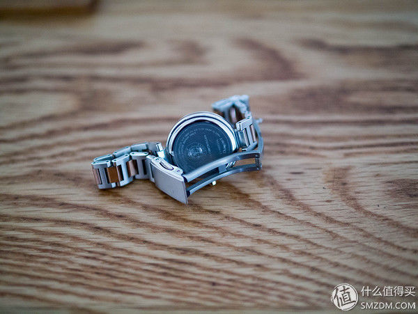 日本之行购入CITIZEN 西铁城 女款光动能电波表 开箱