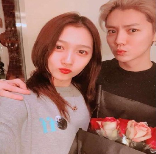 网曝鹿晗关晓彤分手，鹿晗爷们回应:全都是扯淡!