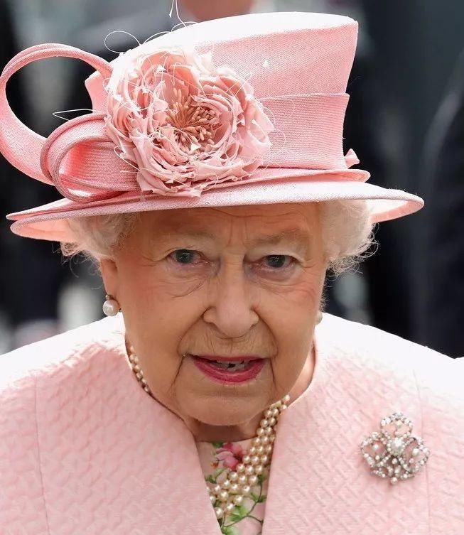 英国女王的珠宝，每一件都价值连城!