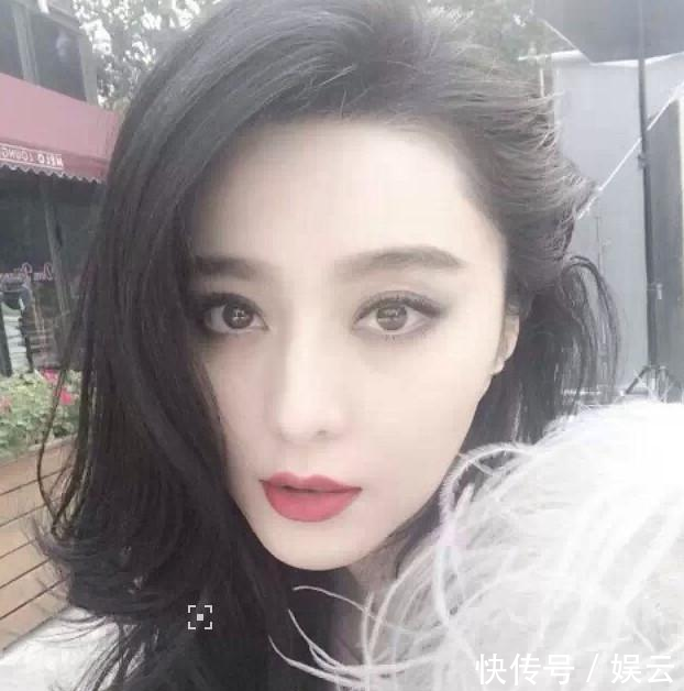 范冰冰李晨低调现身美国机场,狂撒狗粮