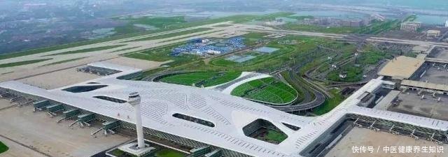  #老三#中部老三爆发武汉前4月旅客吞吐量888万，增速全国大型机