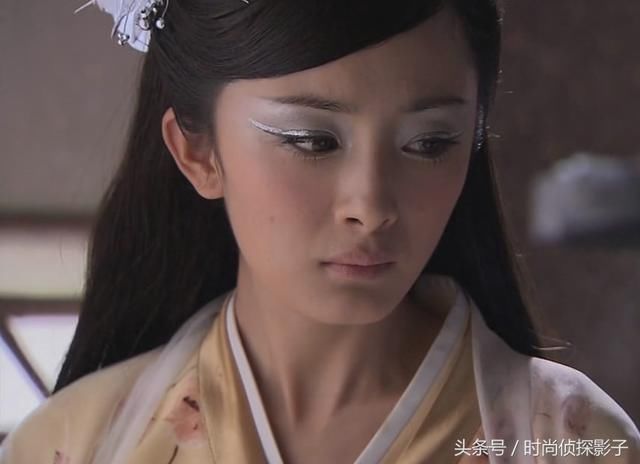 眼妆亮晶晶的古装女子，张茜娇俏可爱、大S唯美贵气、许晴最夸张