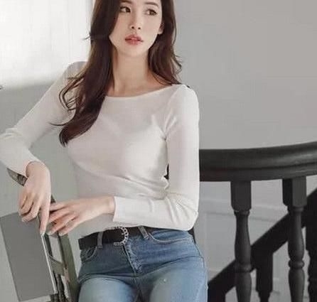 『气质』身材高挑气质靓丽的时尚美女,搭配小背心,不一样的气质美感