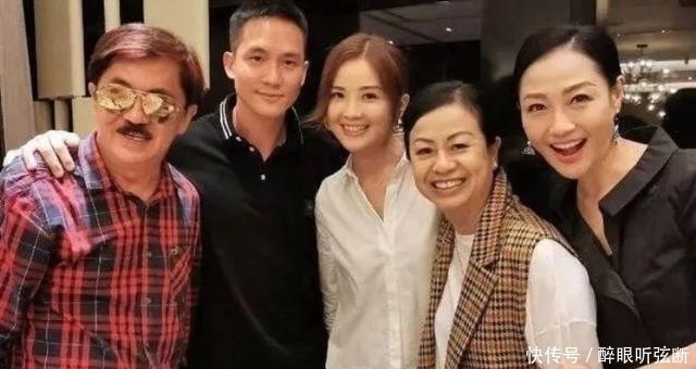  #亲自#蔡卓妍自嘲“逃难”后再更动态，亲自操刀为助手理发有模有样！