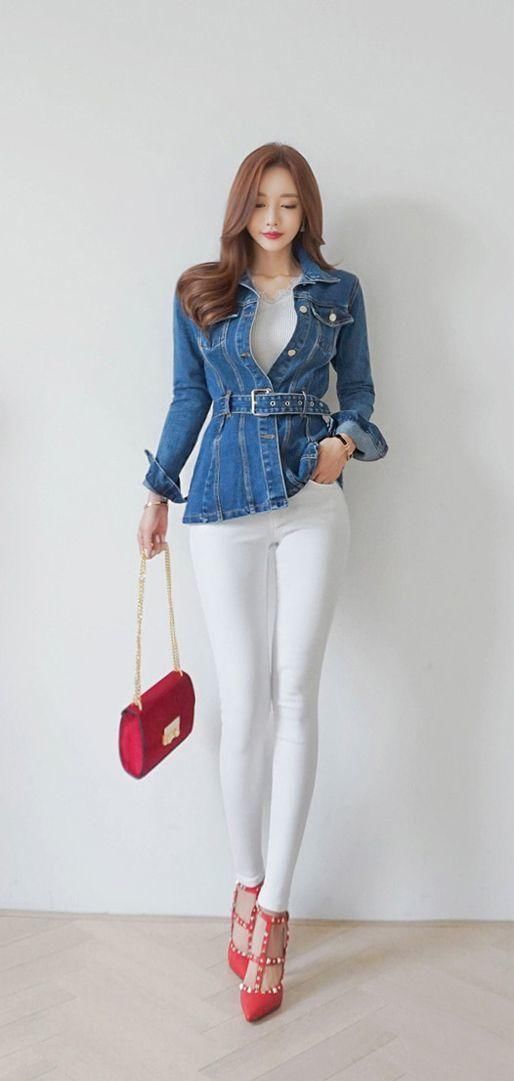 普通身材和高挑瘦身材穿上白色修身裤，差别原来还是很大的啊!