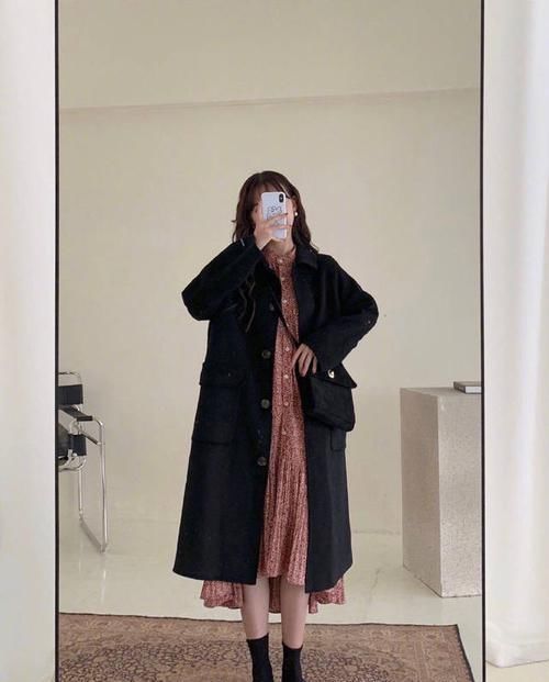 #大衣#黑色大衣怎么穿才出彩?9种内搭方案让你变成街上最亮的仔!