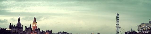 英国贵妇来中国旅游，刚下飞机就不可置信糟了，不会买错机票吧