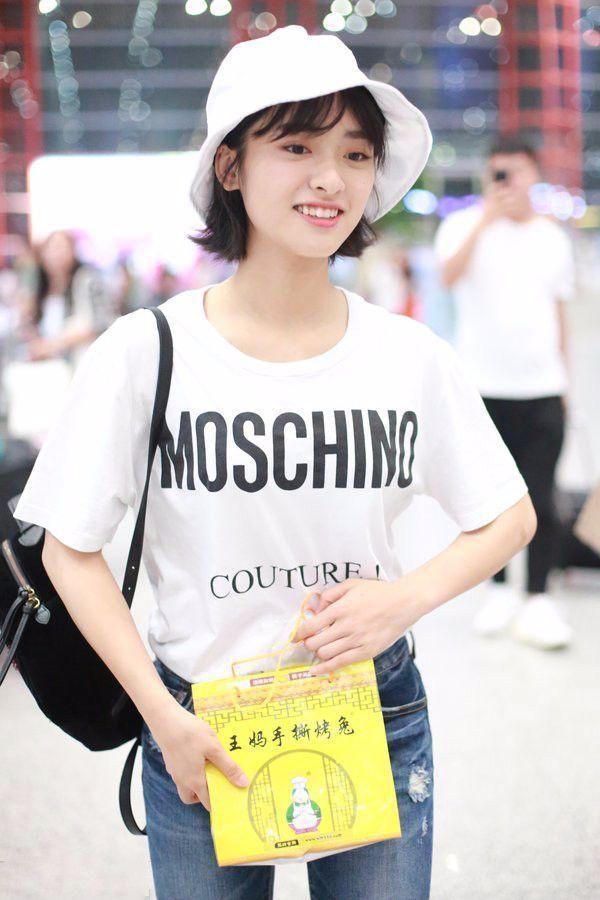 沈月长了21岁的清纯脸，41岁的麻花腿！